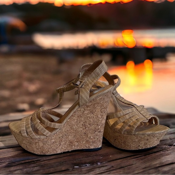 De Blossom Collection cork wedge platform sandals made with vegan faux leather - Picture 6 of 16